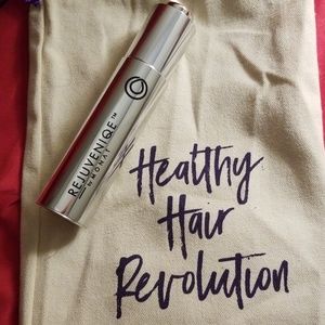 Monat Rejuvenique oil